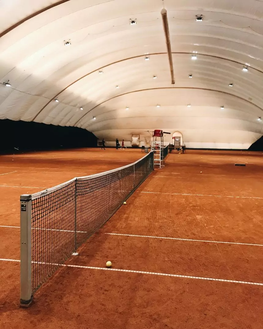 image of tennis court